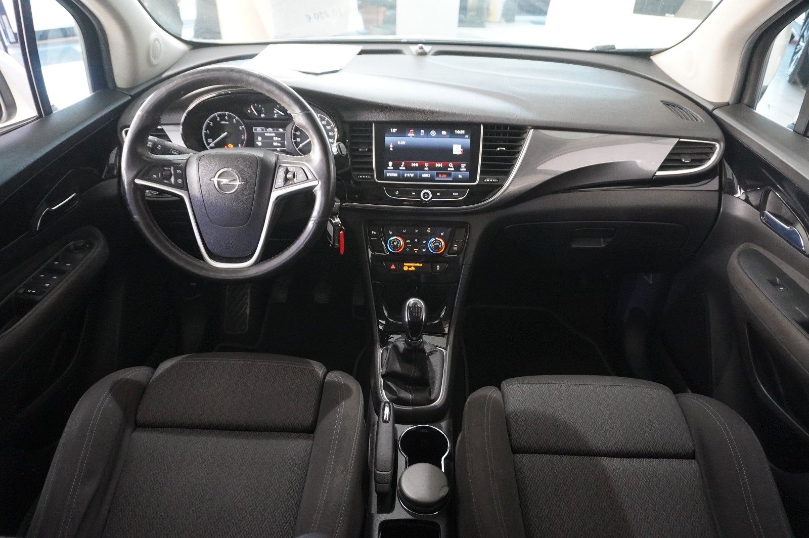 Fahrzeugabbildung Opel Mokka X 1.4 ON NAVI/LED/KAMERA/SHZ/SPORT/NEBEL