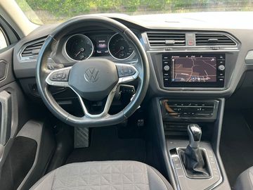 Volkswagen Tiguan - 12