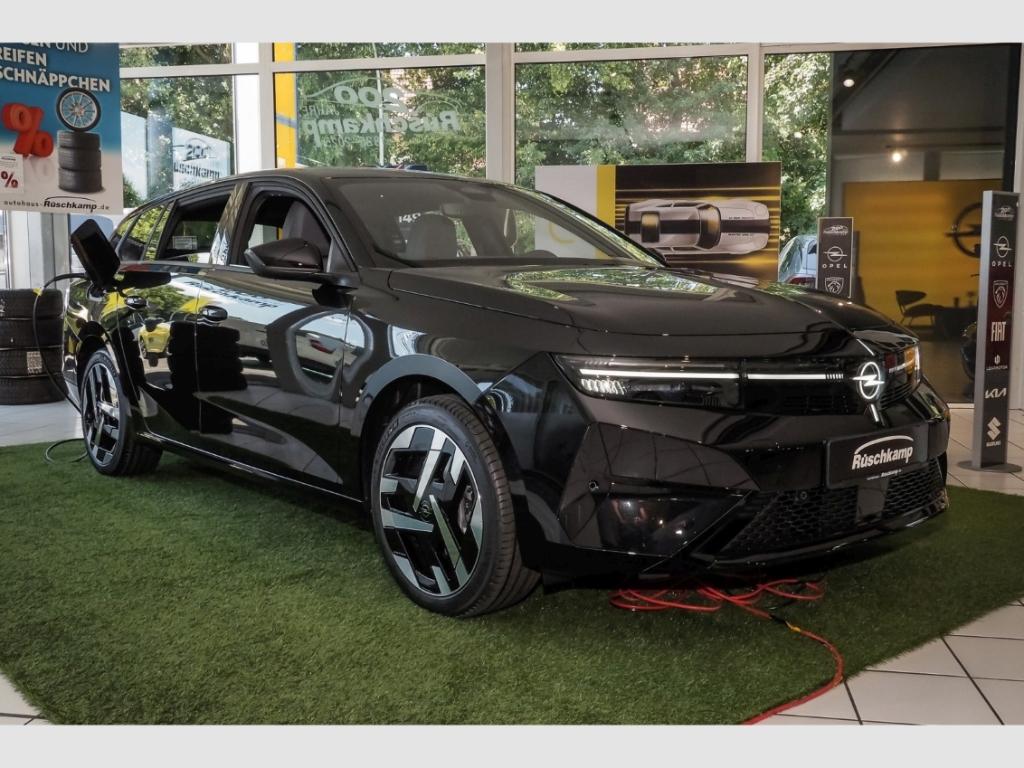 Opel Astra Electric L GS Sports Tourer Facelift