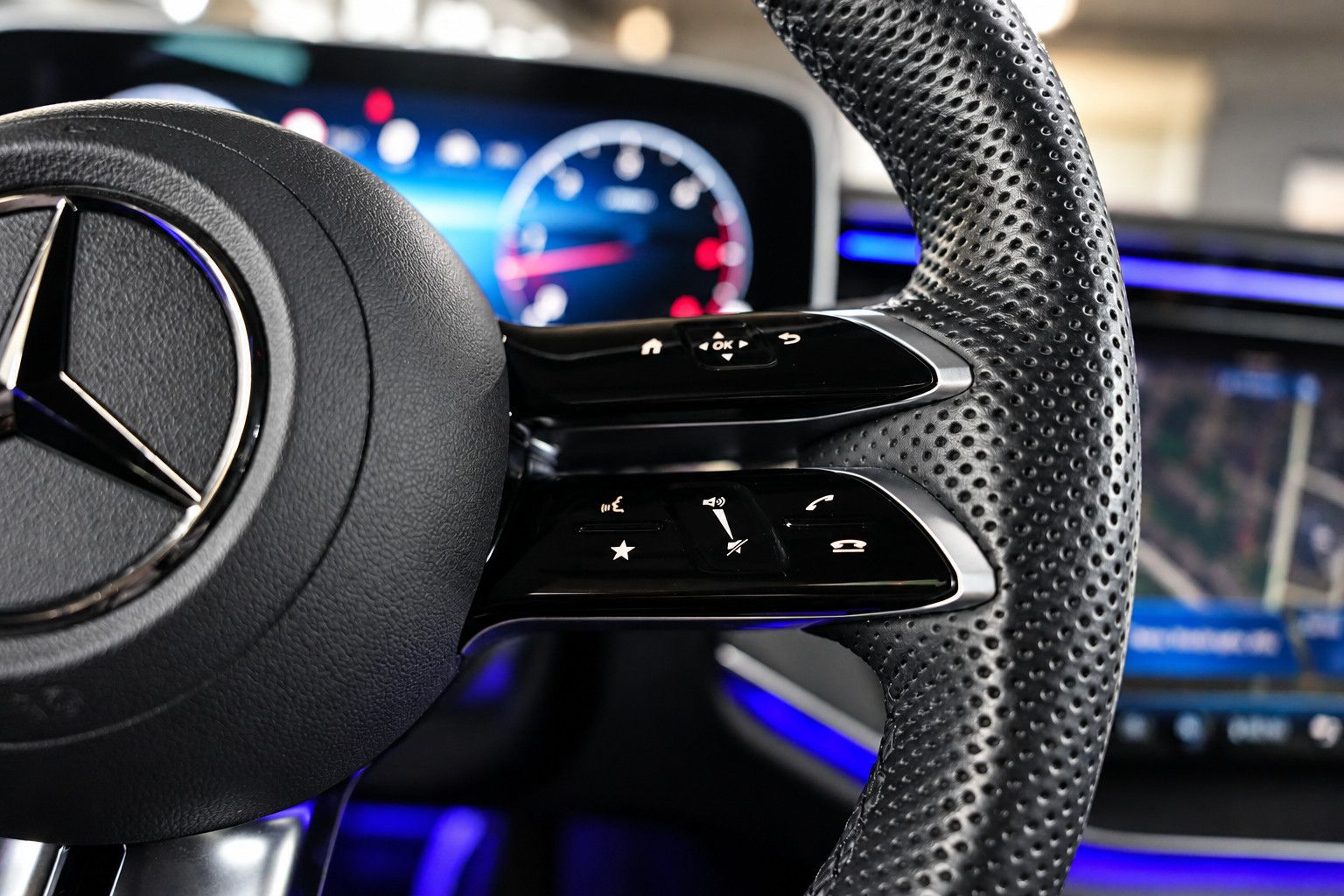 Fahrzeugabbildung Mercedes-Benz E E 220d*AMG*Ambiente*360°*Digital Light*Virtual