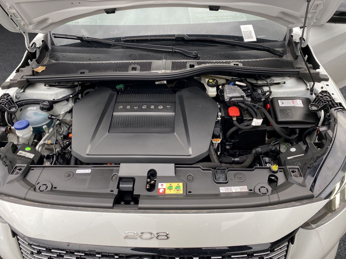 Fahrzeugabbildung Peugeot 208 e- Allure Elektromotor 136 Navi LED Apple Ca
