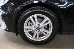 Fahrzeugabbildung Ford Galaxy Titanium Automatik LED Kamera WinterPaket