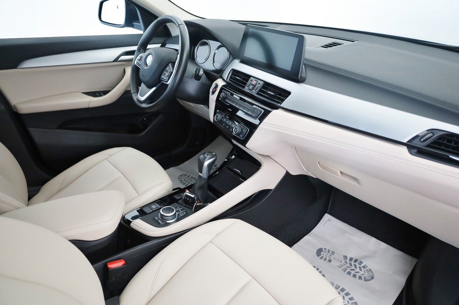 Fahrzeugabbildung BMW X2 xDrive 25e Advantage,Leder,Navi,SH,HUD,Kamera