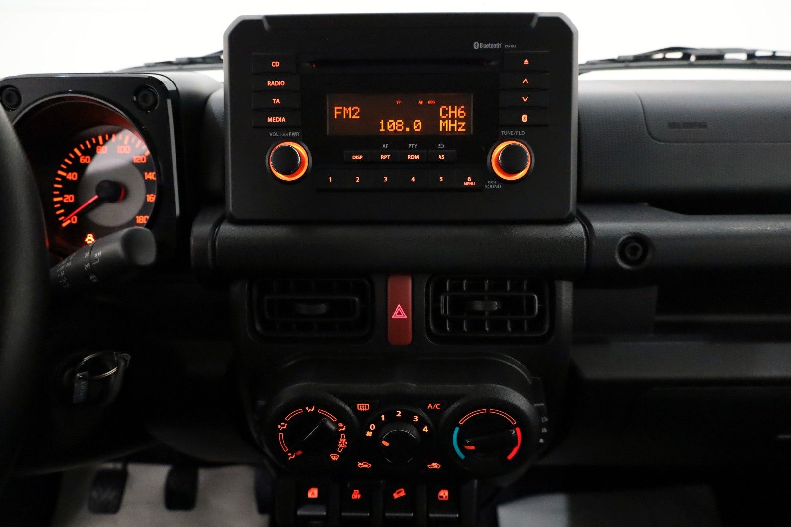 Fahrzeugabbildung Suzuki Jimny Comfort+ AllGrip,4WD,AUTOMATIK,AHK,4 Sitze
