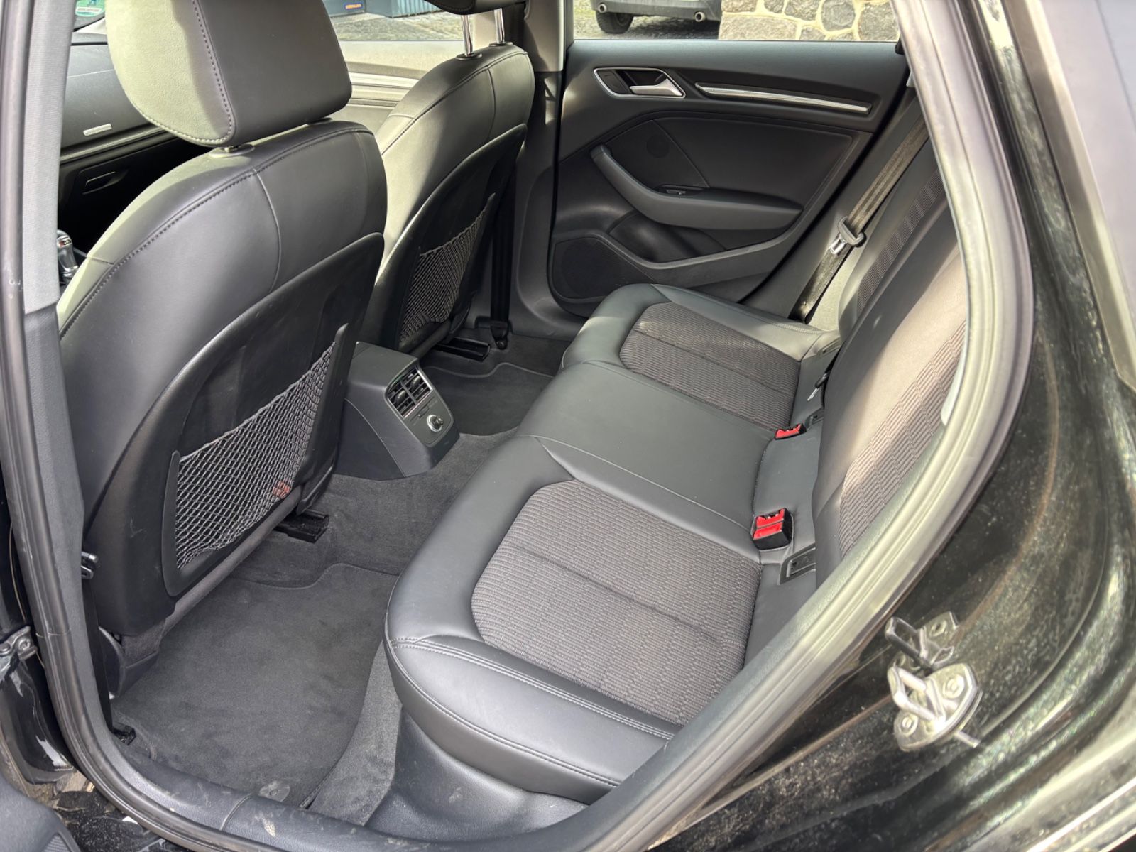 Audi A3 Sportback 35 TDI design foto 14