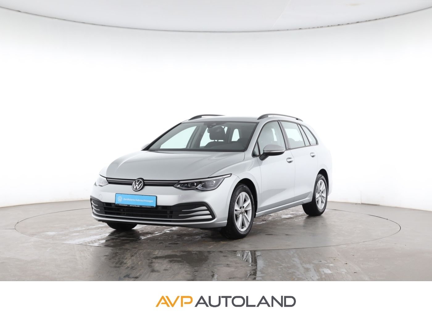 Volkswagen Golf VIII Variant 1.5 eTSI DSG Life | NAVI | LED