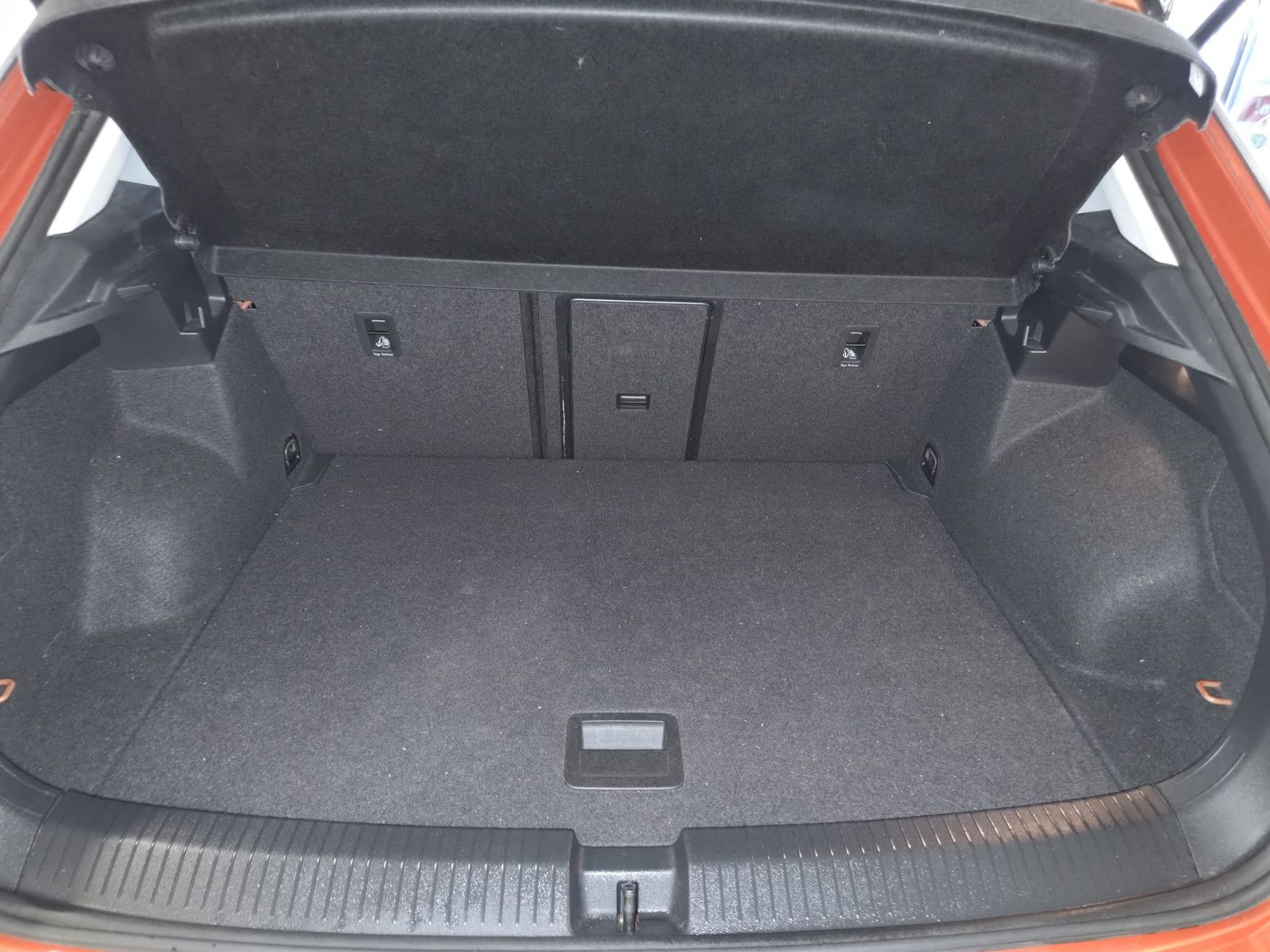Fahrzeugabbildung Volkswagen T-Roc Style 4Motion / NAVI / GARANTIE