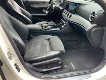 Mercedes E 220 - 11
