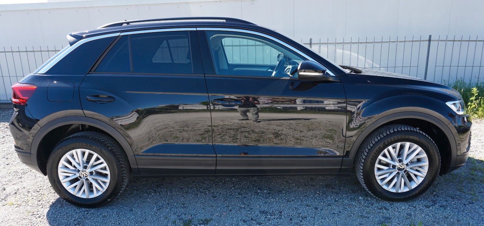 Fahrzeugabbildung Volkswagen T-Roc Life Navi,LED,Park/Lane Assist,SH