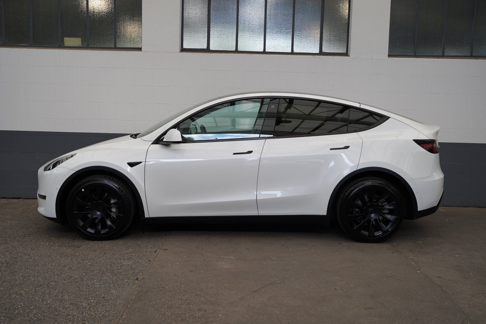 Tesla Model Y Long Range AWD 20-Zoll foto 4