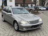 Mercedes-Benz C 220 T CDI AUTOMATIK+XENON+NAVI+HARMAN&KARDON - gebrauchte Mercedes-Benz C 220 aus dem Jahr 2004