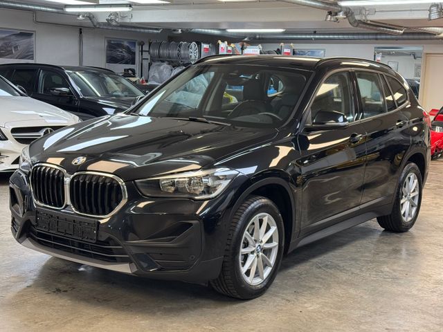 BMW X1 S-Drive 16d Business,LEDER,AHK,NAVI,EL HECKKL