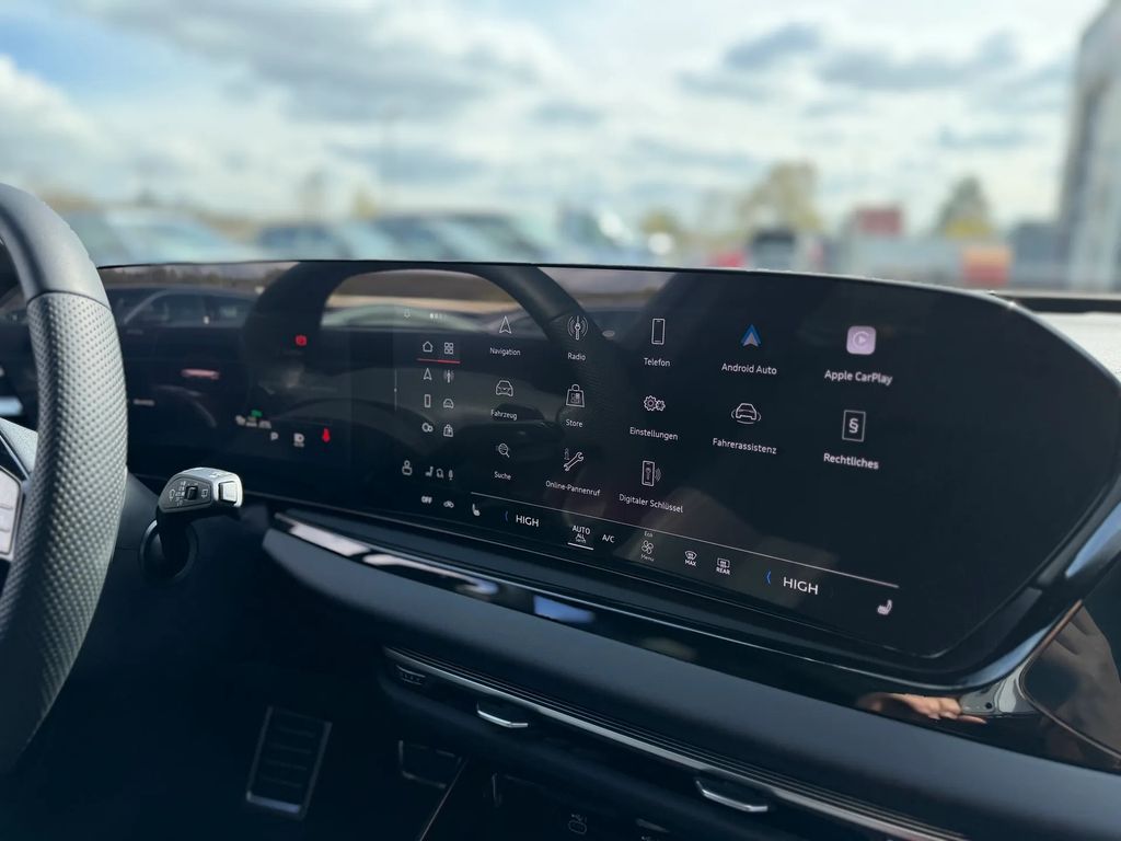 AUDI A6 2025