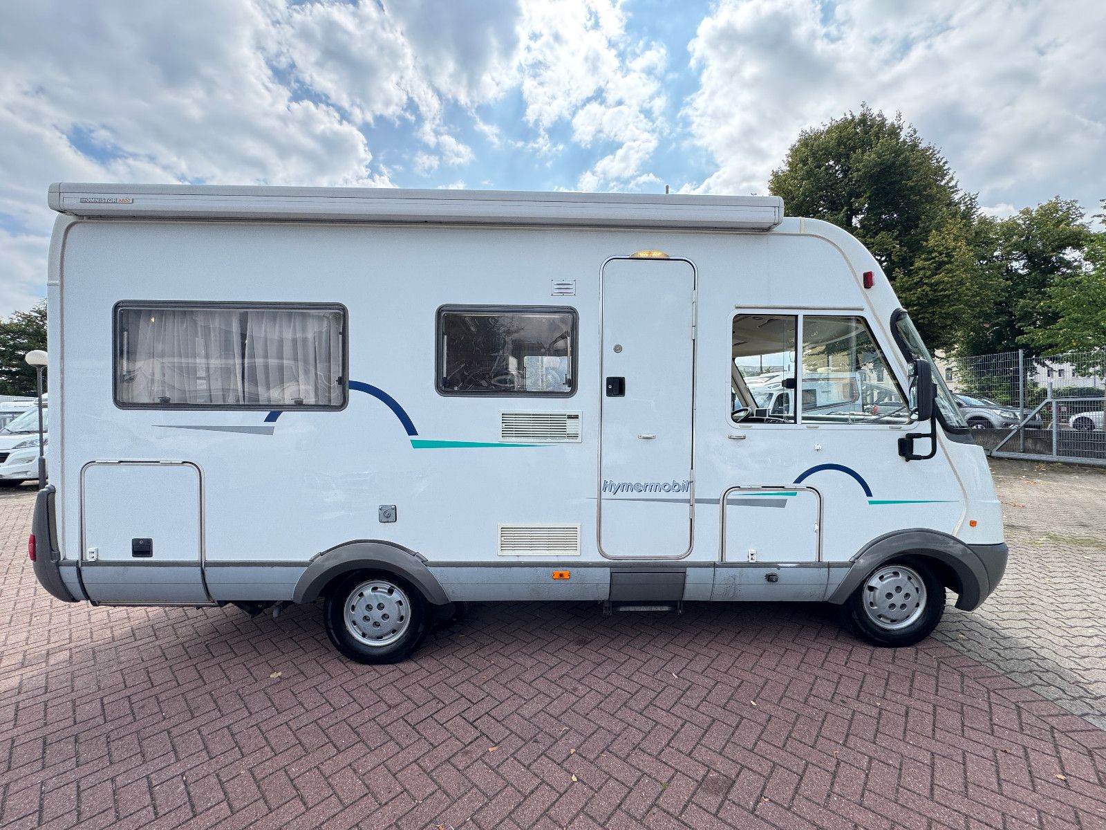 Fahrzeugabbildung HYMER / ERIBA / HYMERCAR B 574 MF HUBBETT SAT TV KLIMA KAMERA MARKISE 1H