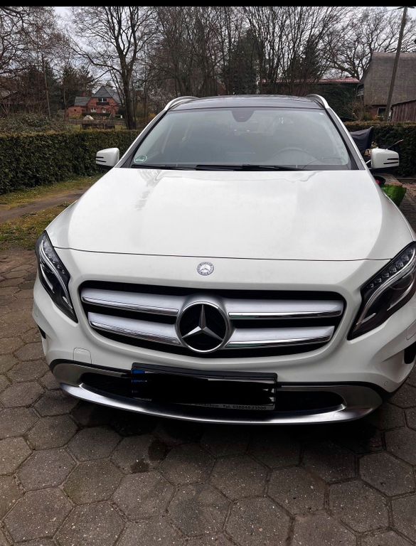 Image of Mercedes-Benz GLA 200