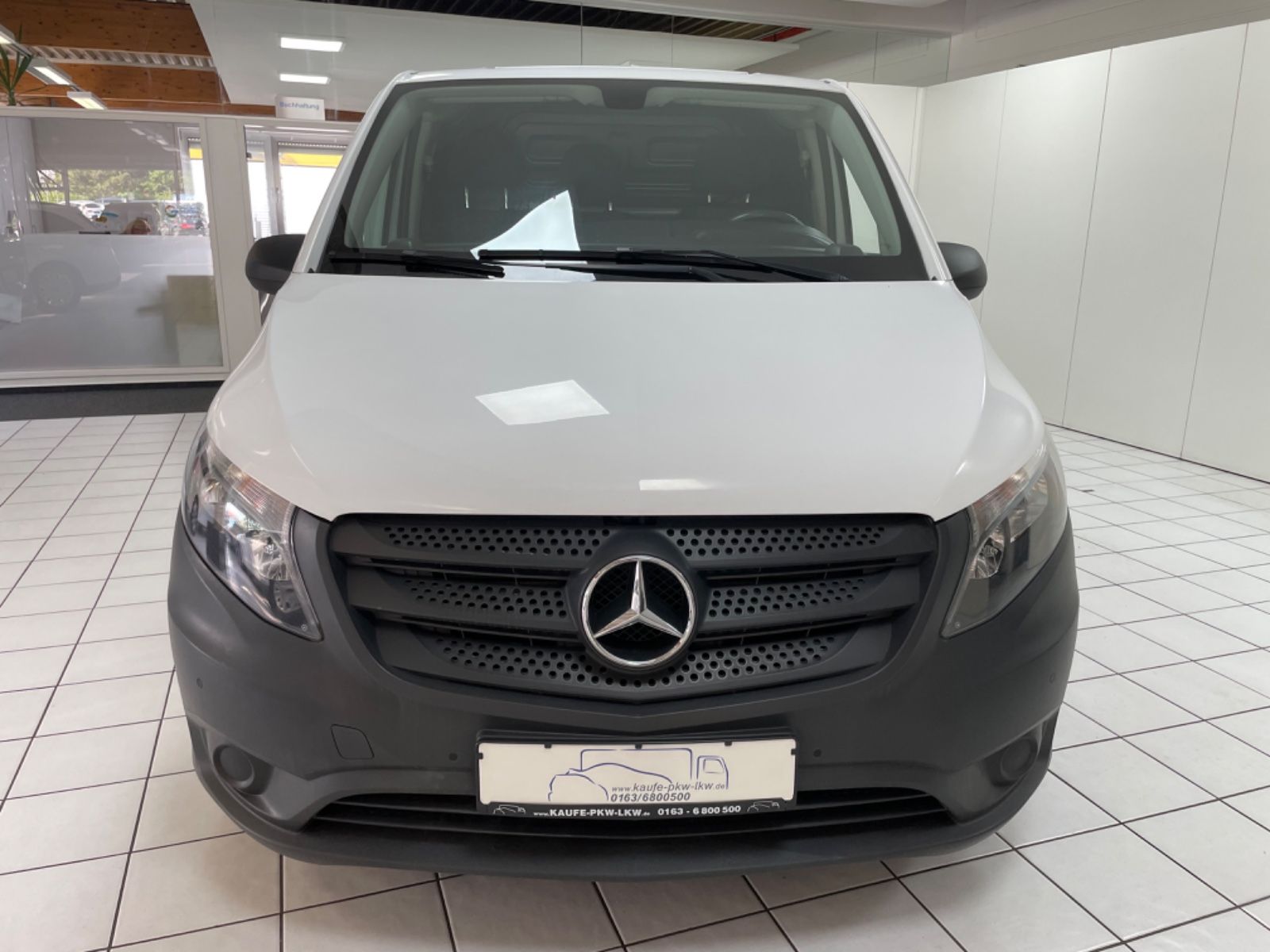 Fahrzeugabbildung Mercedes-Benz Vito Kasten 111 extralang *Werkstatt*