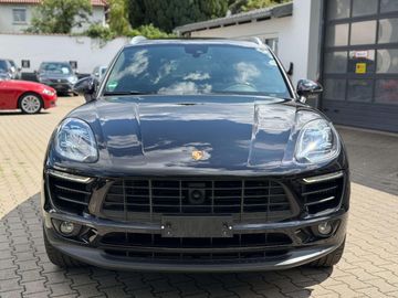 Porsche Macan - 2
