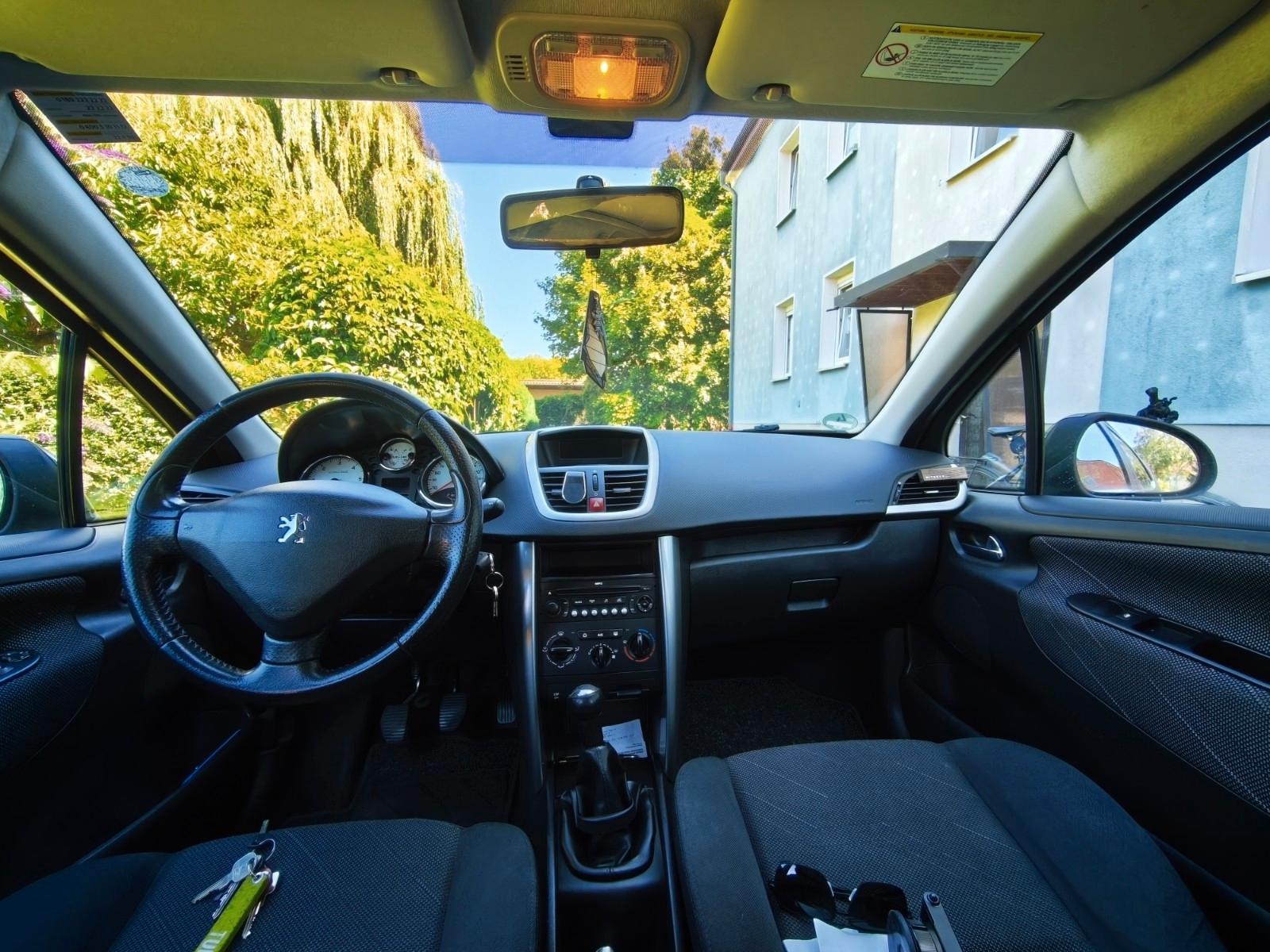 Peugeot 207 2008 — photo 6