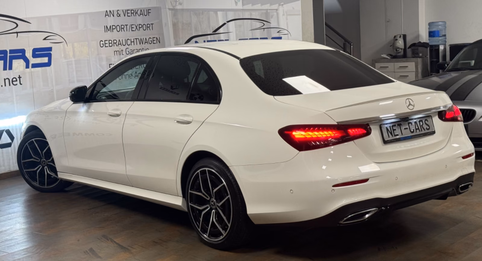 Mercedes-Benz E200d Aut. AMG LINE*SPORTPAKET*LED*NAVi+KAMERA