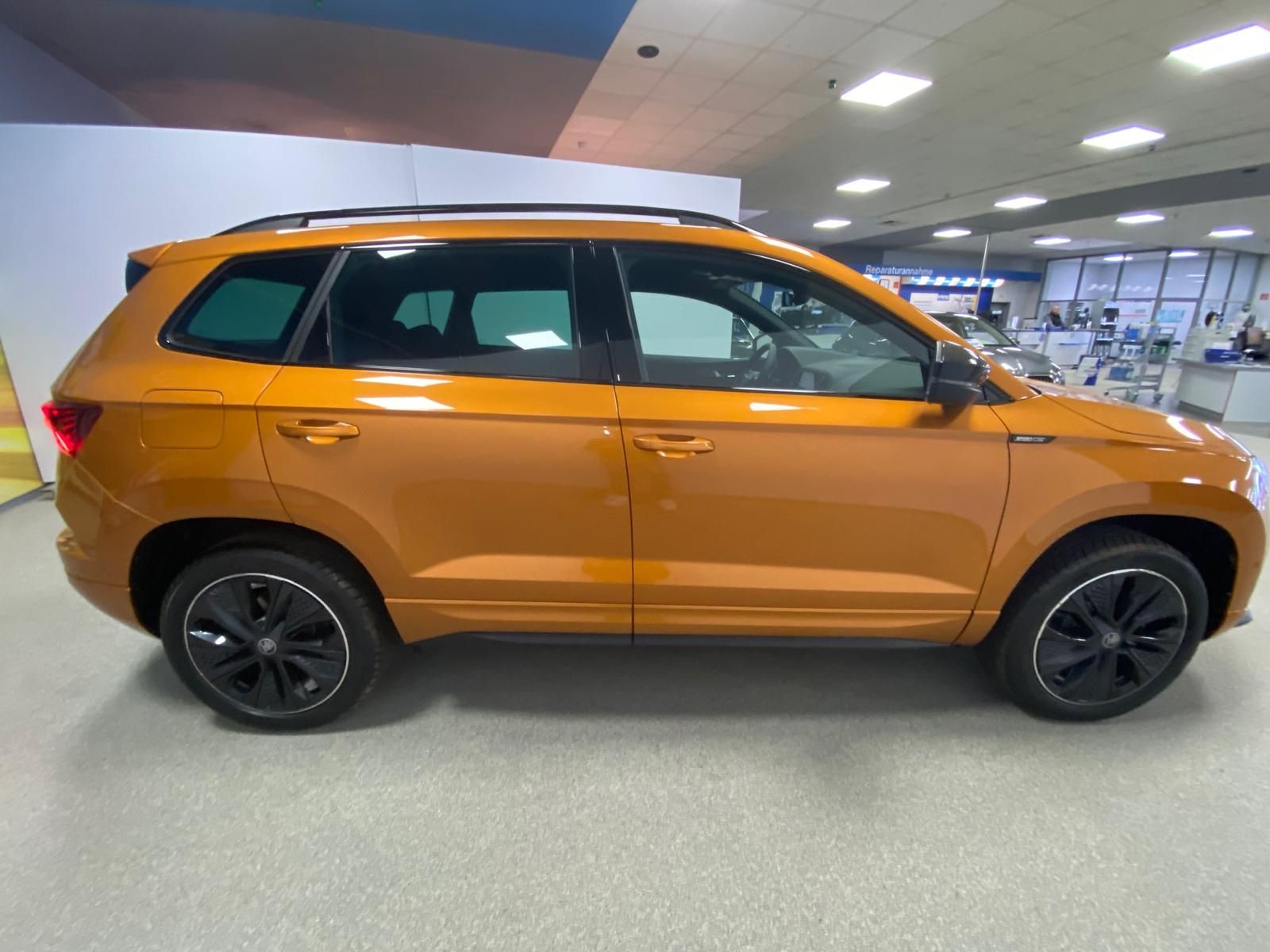 Fahrzeugabbildung SKODA Karoq 1.5 ACT SPORTLINE+5J GA+MATRIX+ACC+360+AHK