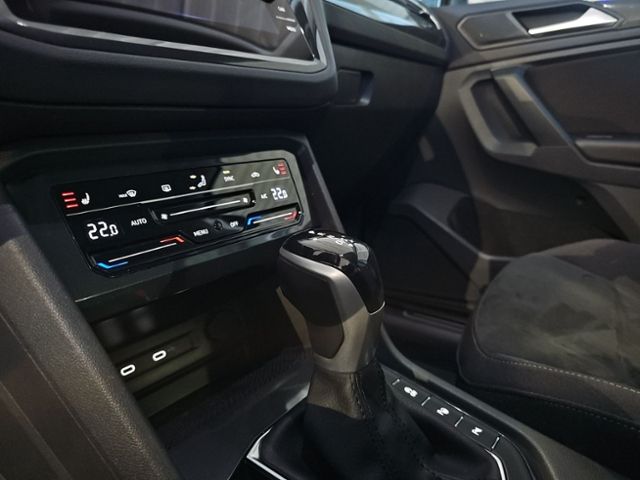 Fahrzeugabbildung Volkswagen Tiguan 1.5 TSI DSG Elegance LED NAVI
