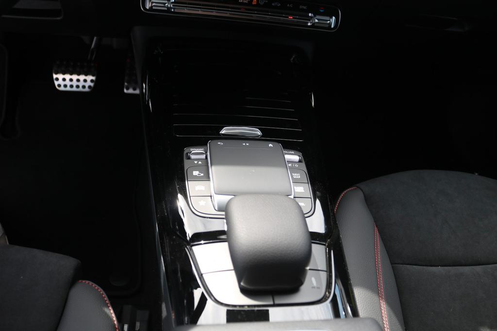 Mercedes-Benz CLA 35 AMG Shooting Brake