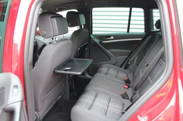Volkswagen Tiguan - 11