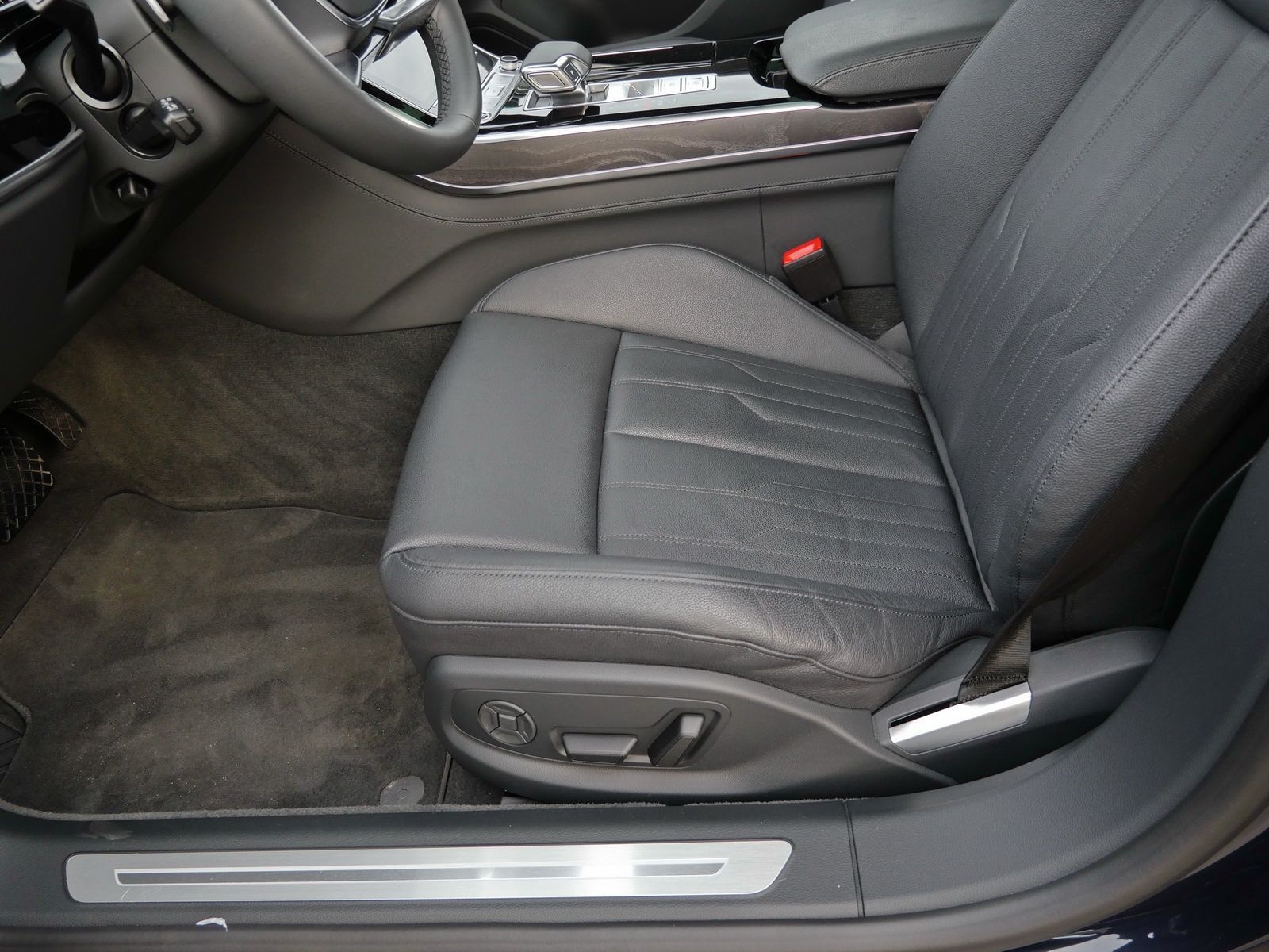Audi A8 - Bild 24