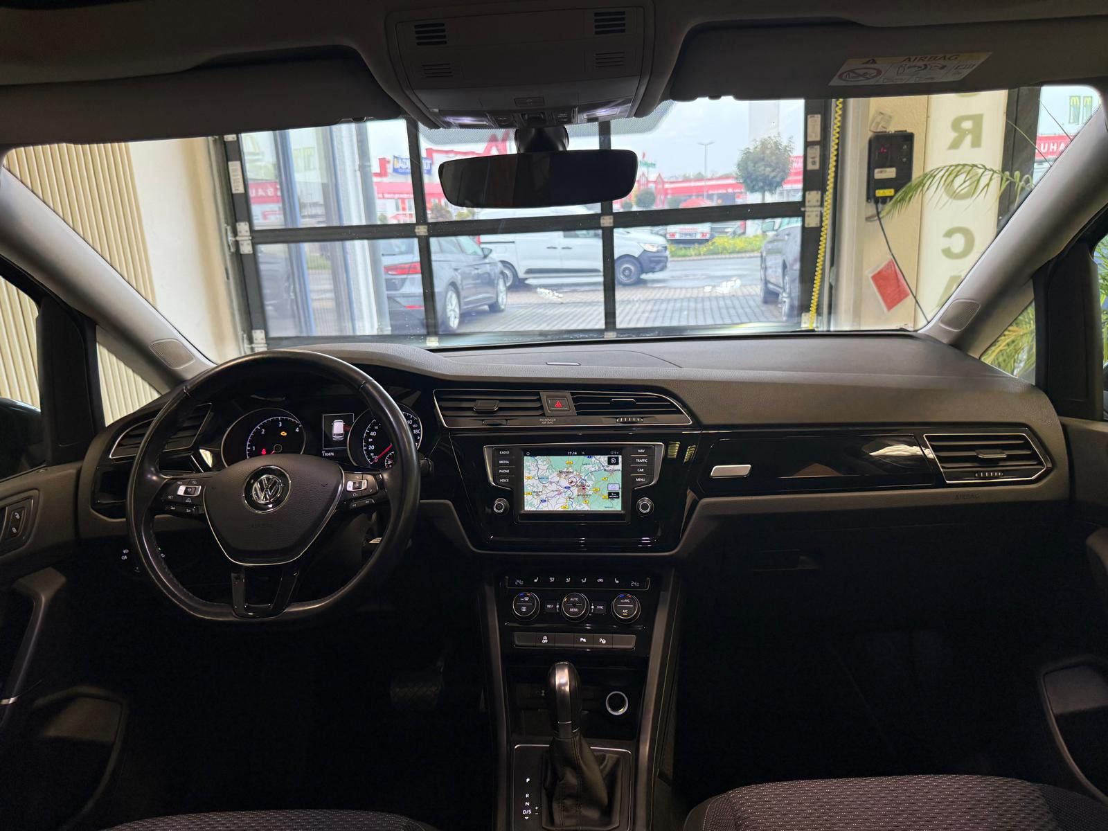 Fahrzeugabbildung Volkswagen Touran Comfortline BMT 7.SITZER/ SCHECKHEFT/ AHK