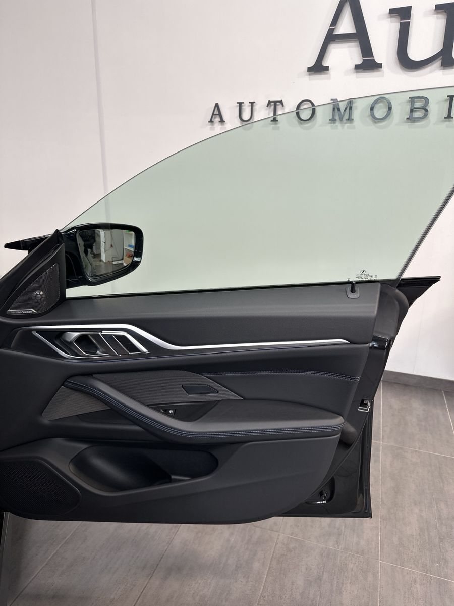 Fahrzeugabbildung BMW i4 M50 NAV+LED+GLASDACH+KAM+DIGDISPLAY+DCC+20ZO