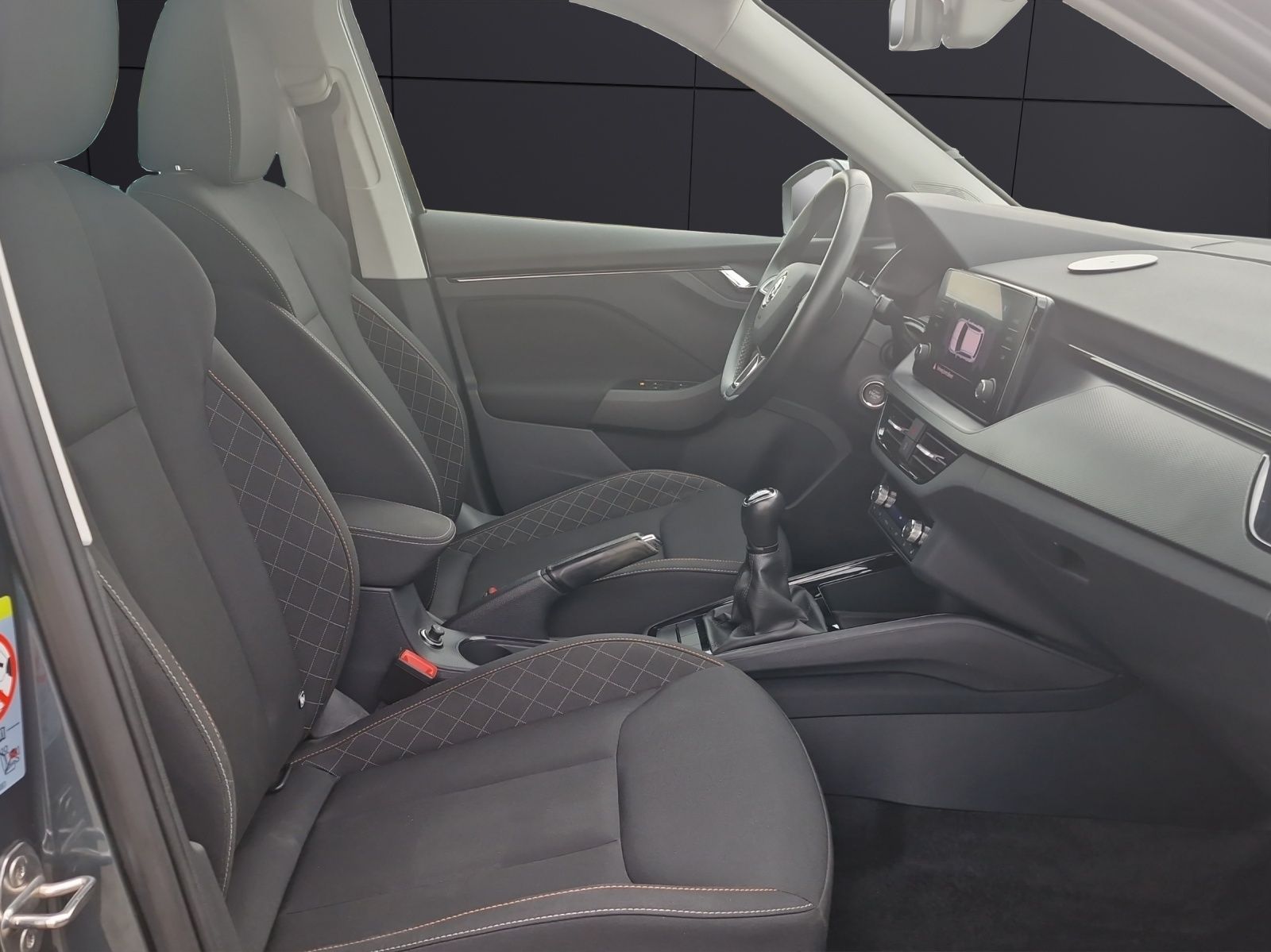 Fahrzeugabbildung SKODA Kamiq Ambition 1,0 TSI LED SHZ GRA APP-CONNECT