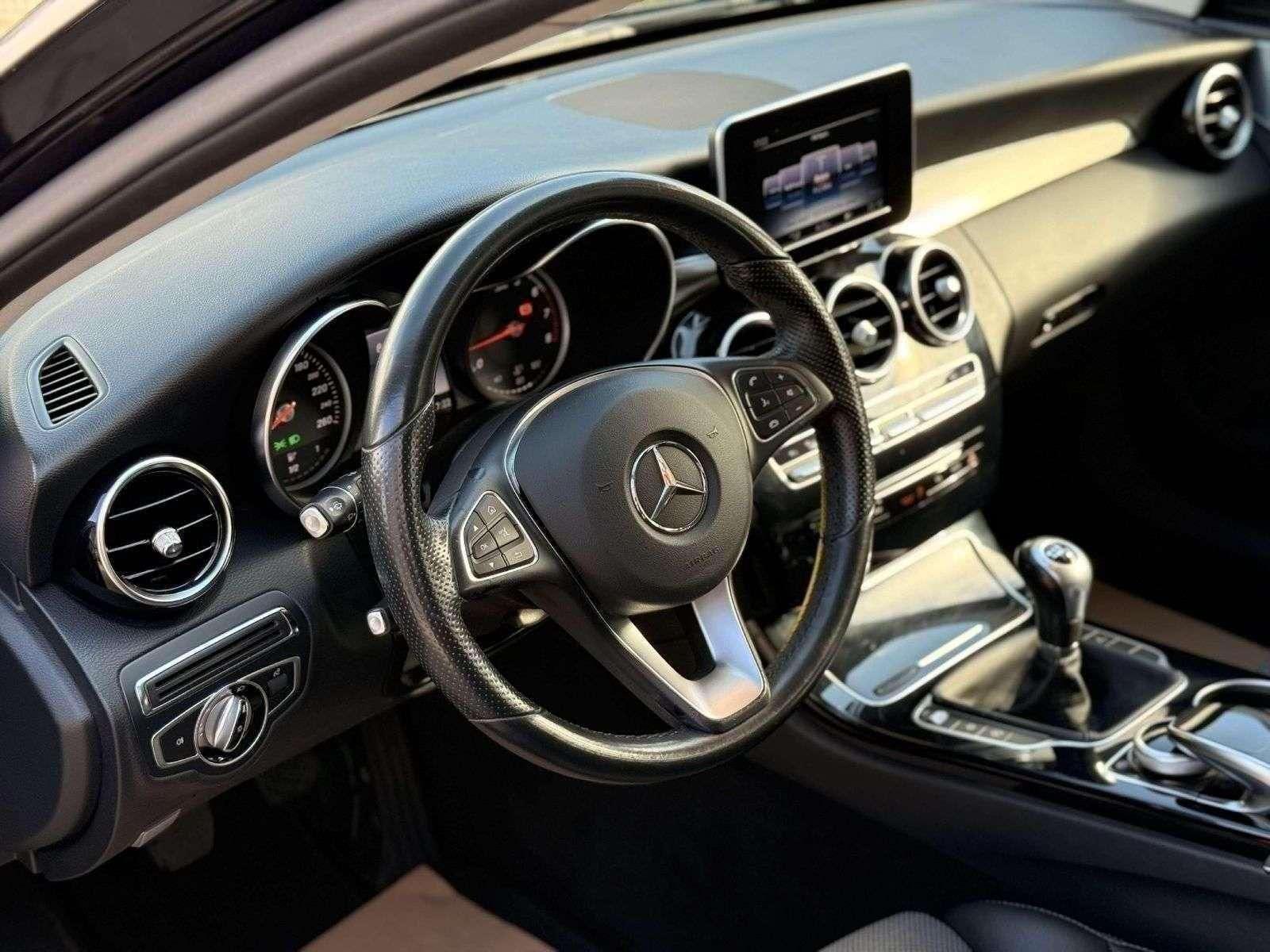 Mercedes-Benz C 180 Kombi/Amg-Line/Led/SHZ/MFL/Tempomat/PDC