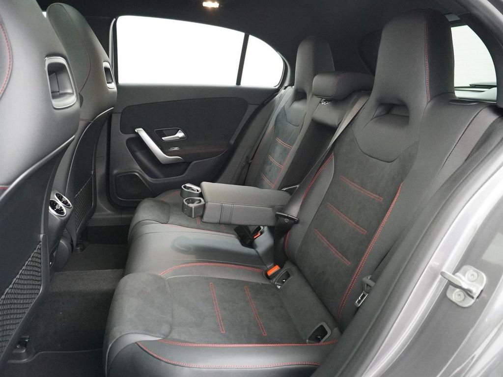 Mercedes-Benz A 180 Star Edition AMG Line | Panorama - Schiebe