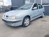 Renault 1.6 Automatik*Klima*Sitzheizung*AHK*Tüv 08/27 - Renault Megane aus 2000