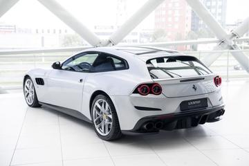 صورة مصغرة 46 لـ 2017 Ferrari GTC4LUSSO