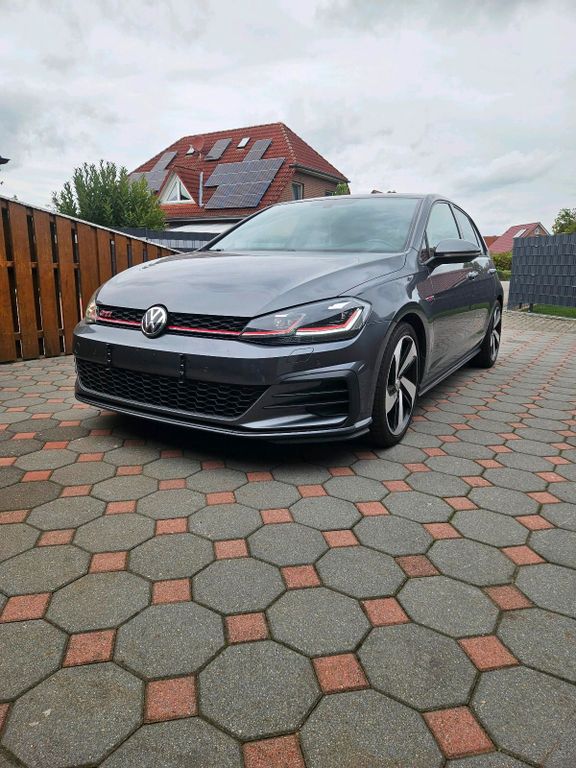Image of Volkswagen Golf