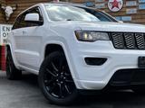 Jeep Grand Cherokee 3,6L LAREDO 4X4 Schiebed. LPG AHK - Jeep Grand Cherokee: Laredo