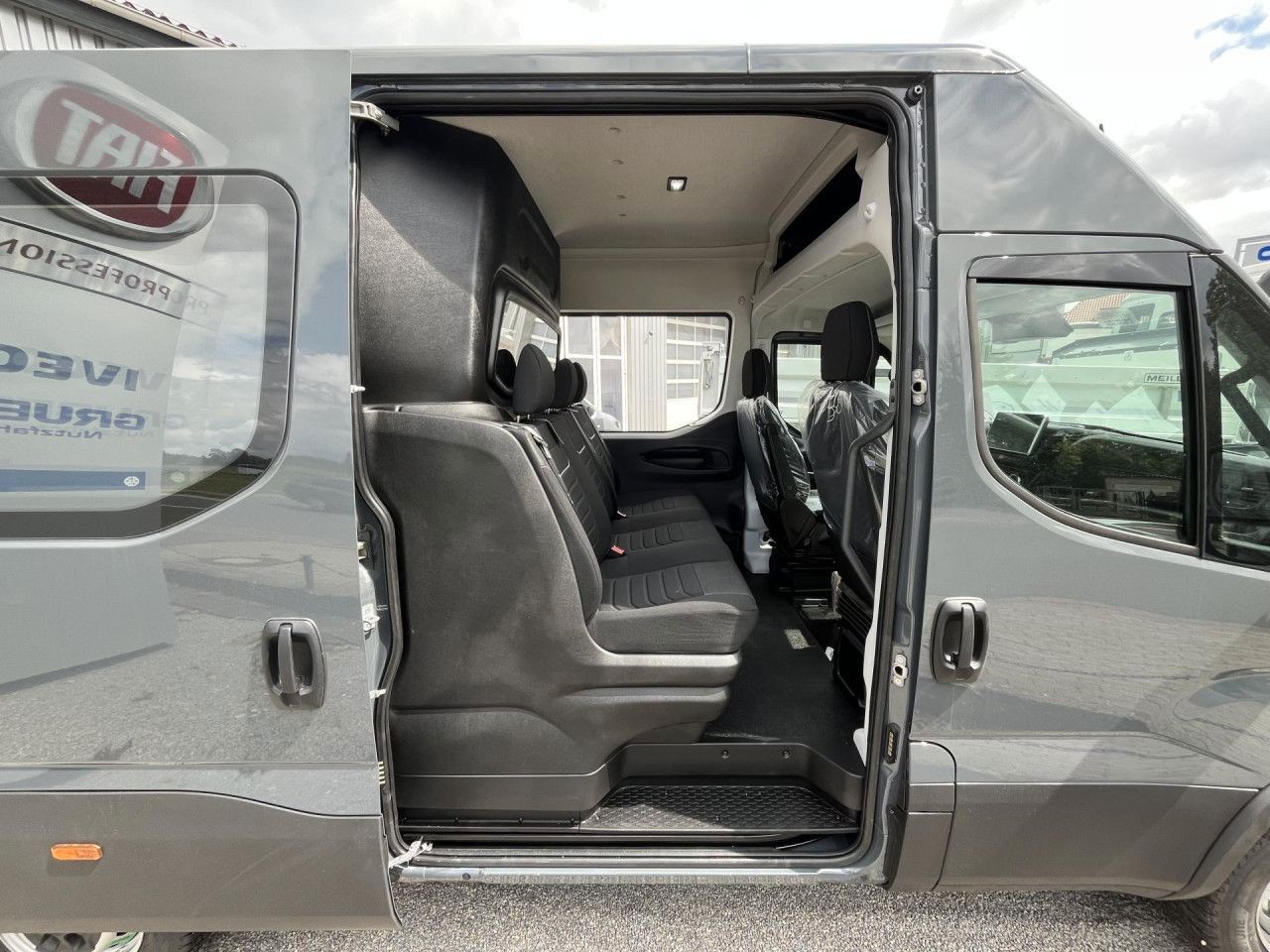 Fahrzeugabbildung Iveco Daily 35S18HA8 CRV