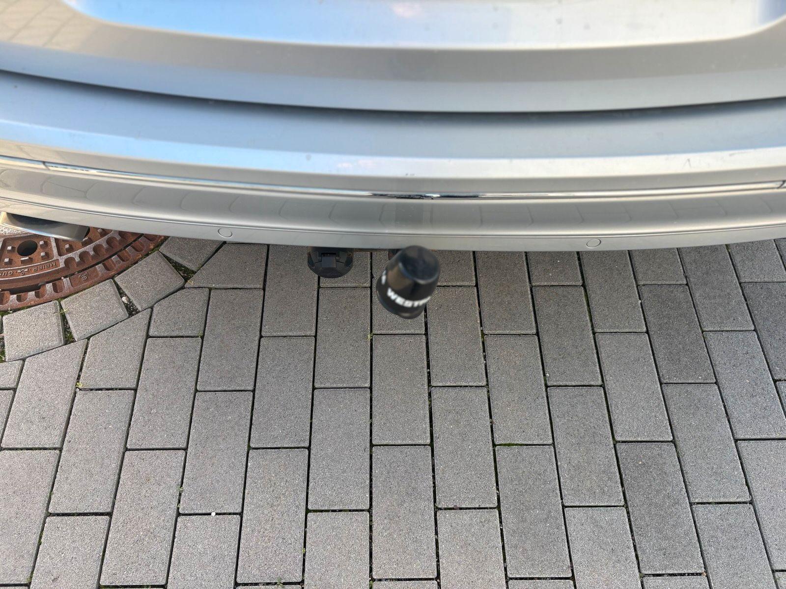 Mercedes-Benz C220 2012 — photo 10