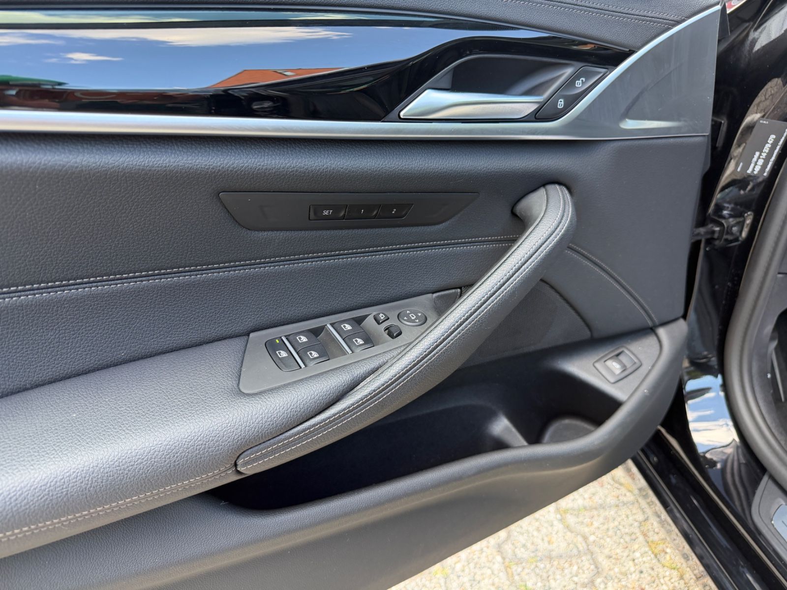 Fahrzeugabbildung BMW 520d Touring xDrive Luxury Line LASER PANO HUD