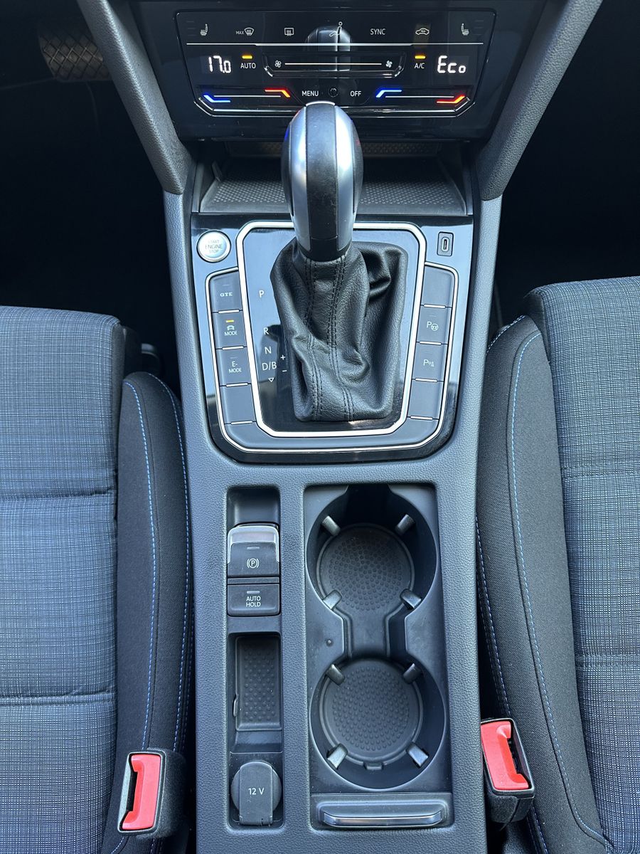 Fahrzeugabbildung Volkswagen Passat Variant GTE NAV+LED+KAM+AHK+VCOCKPIT+17ZO