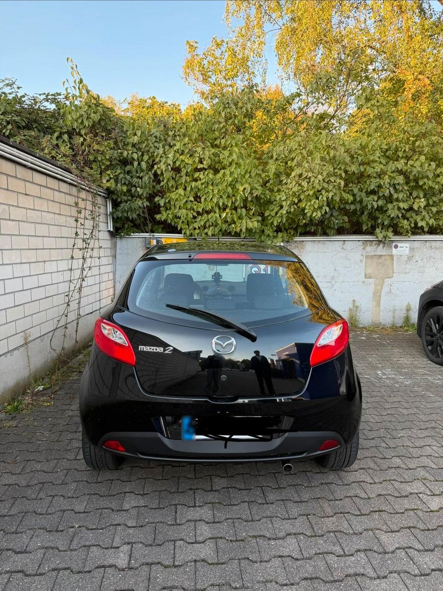 Mazda 2