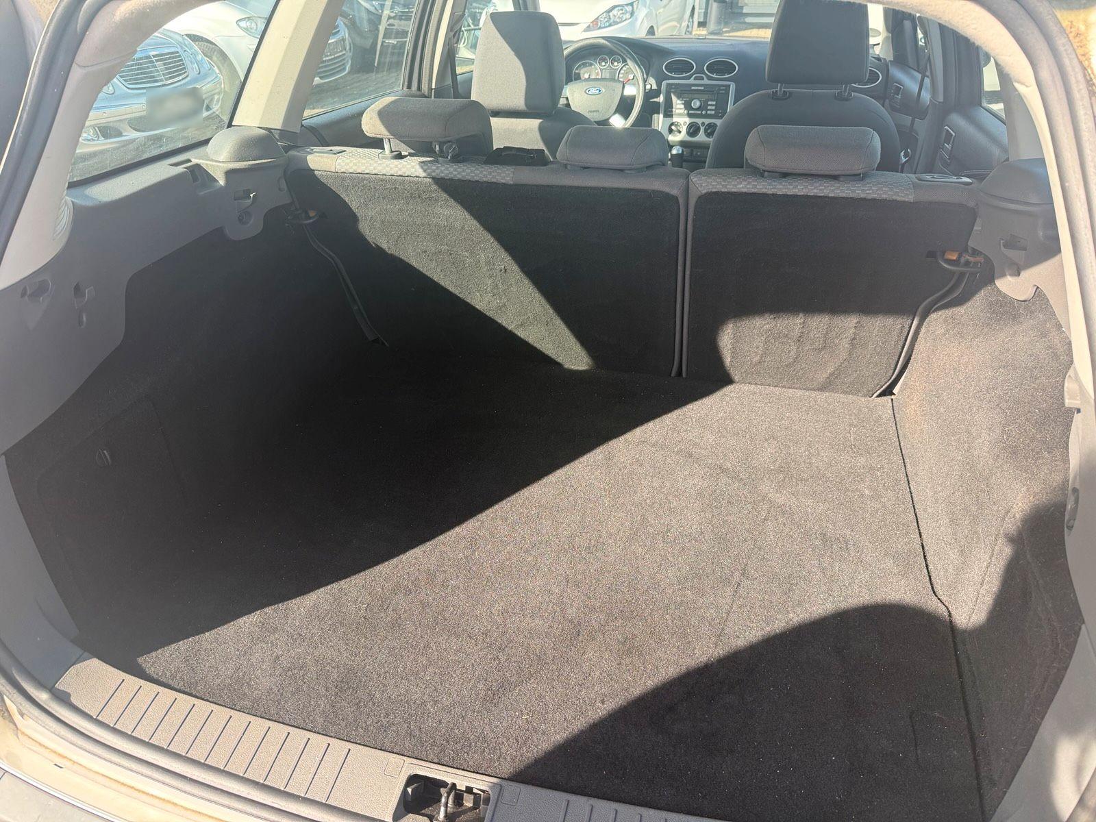 Ford Focus 2007 — photo 12