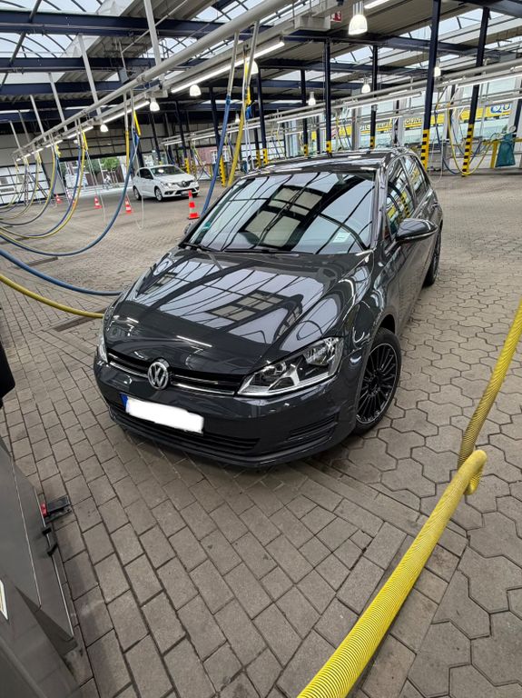 Image of Volkswagen Golf