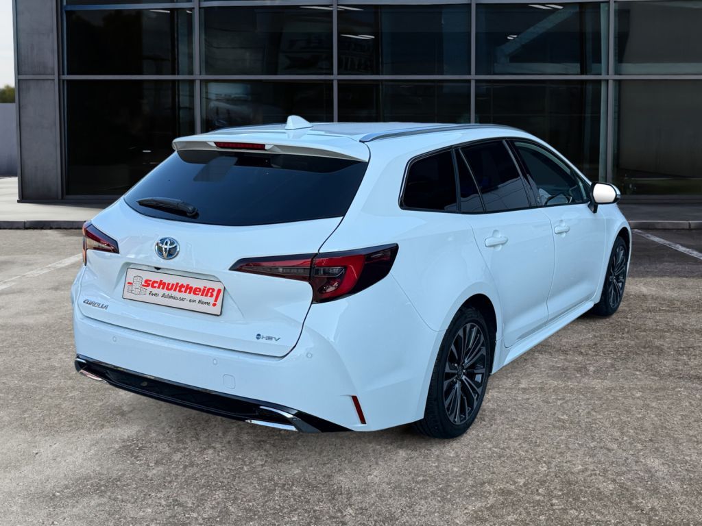 Fahrzeugabbildung Toyota Corolla 1.8 Hybrid Touring Sports Team Deutschla