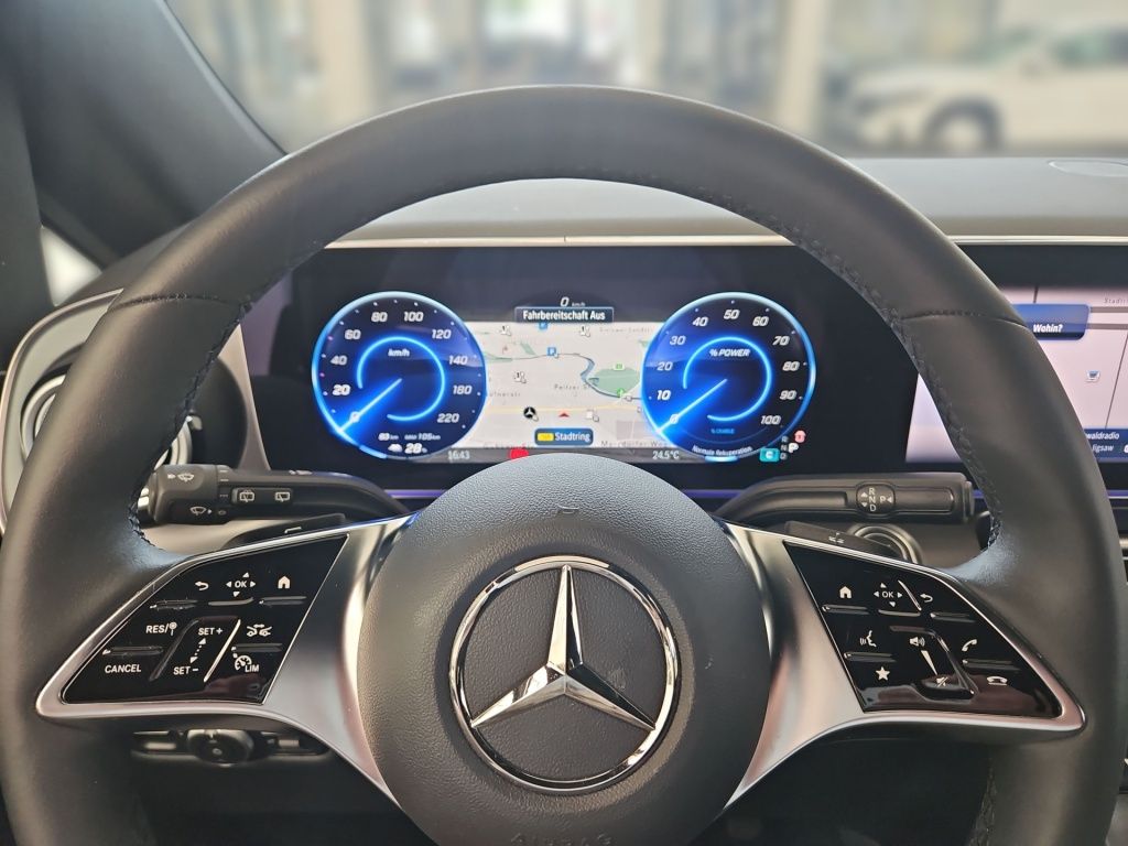 Fahrzeugabbildung Mercedes-Benz EQV 300 Lang 7 Sitze Sound 360° EASY-PACK Lenkas