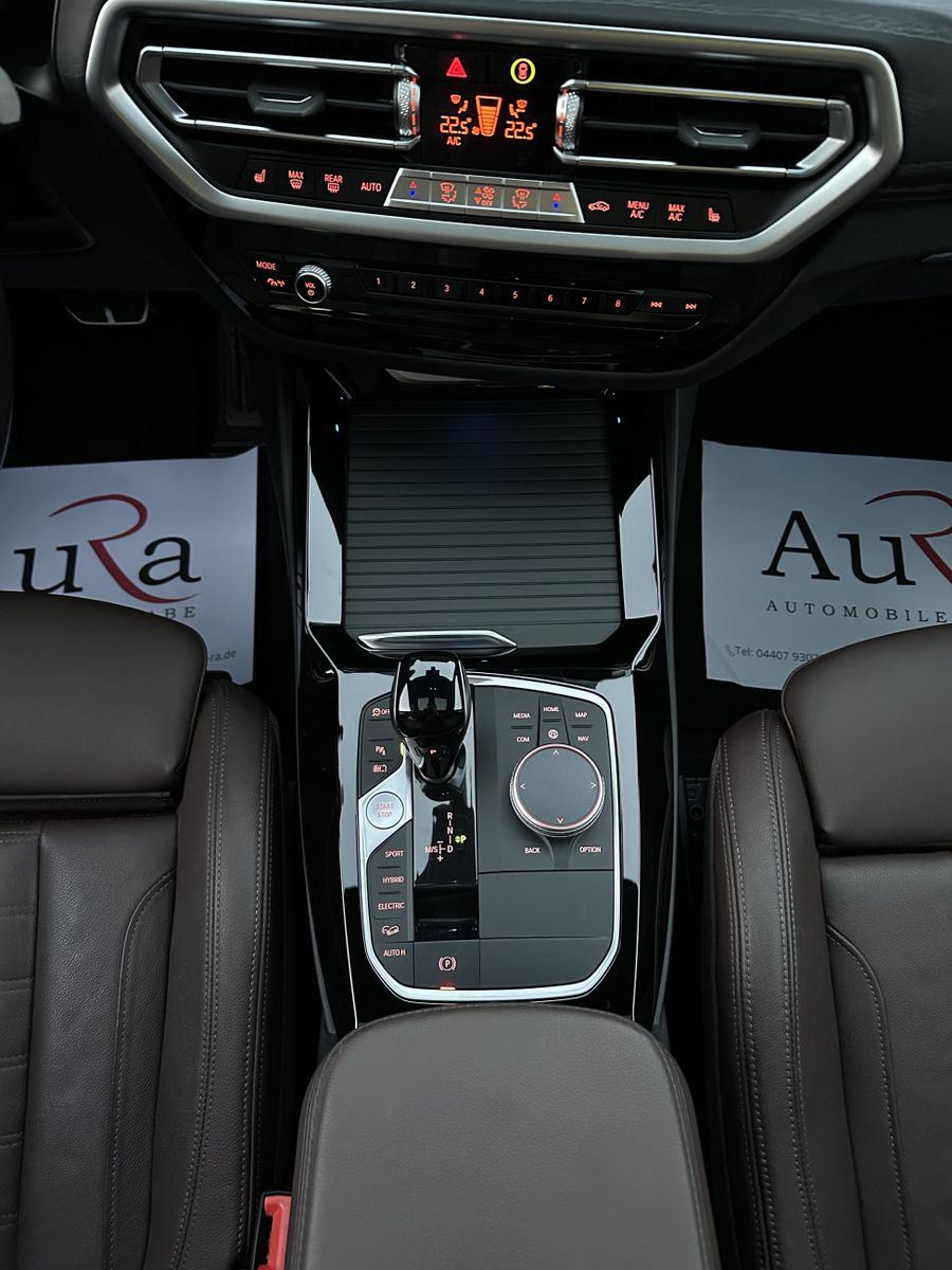 Fahrzeugabbildung BMW X3 xDrive30e M-Sport NAV+LED+PANO+HEAD-UP+AHK+VC