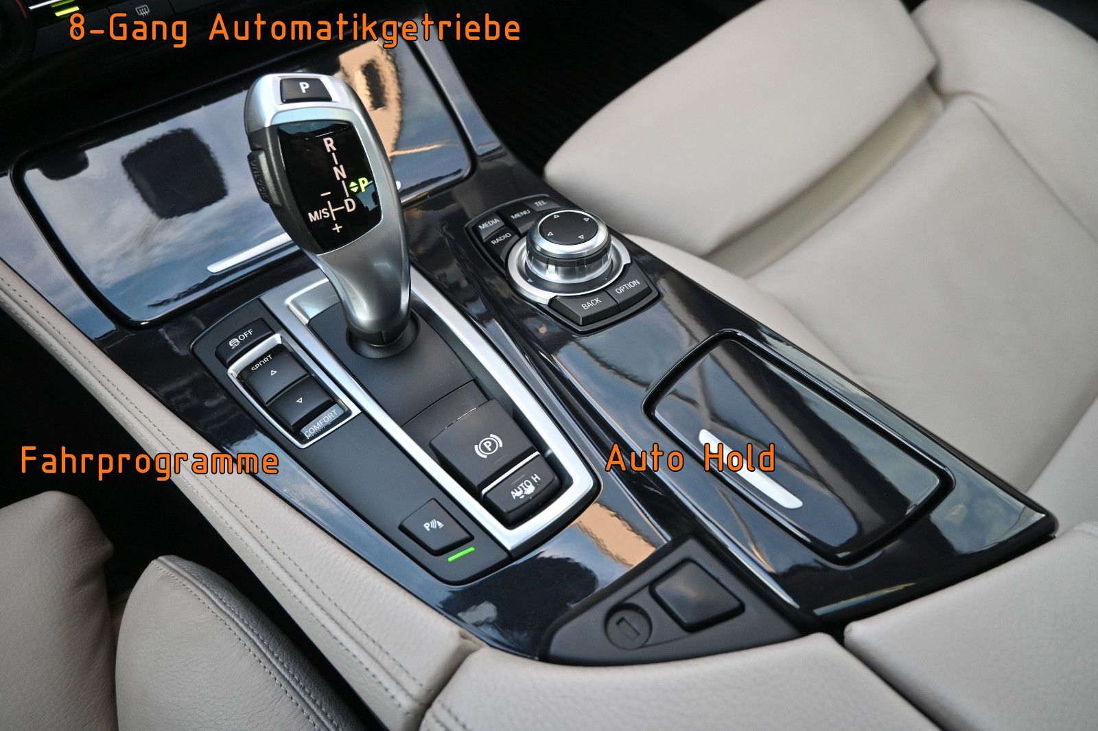 Fahrzeugabbildung BMW 530d Aut. °GLASDACH°HUD°KOMFORTSITZ°STANDHEIZUNG