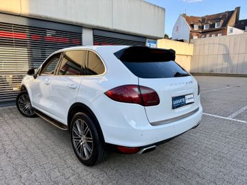 Porsche Cayenne - 4