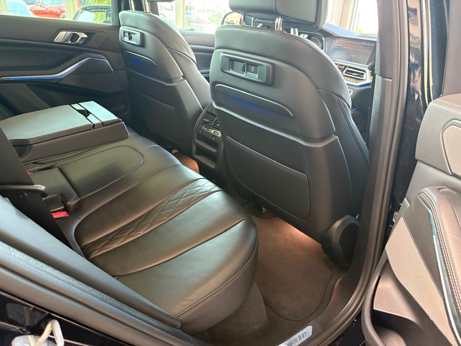Fahrzeugabbildung BMW X5 xDrive 40 i M Sport,luft,pano,hud,soft close,